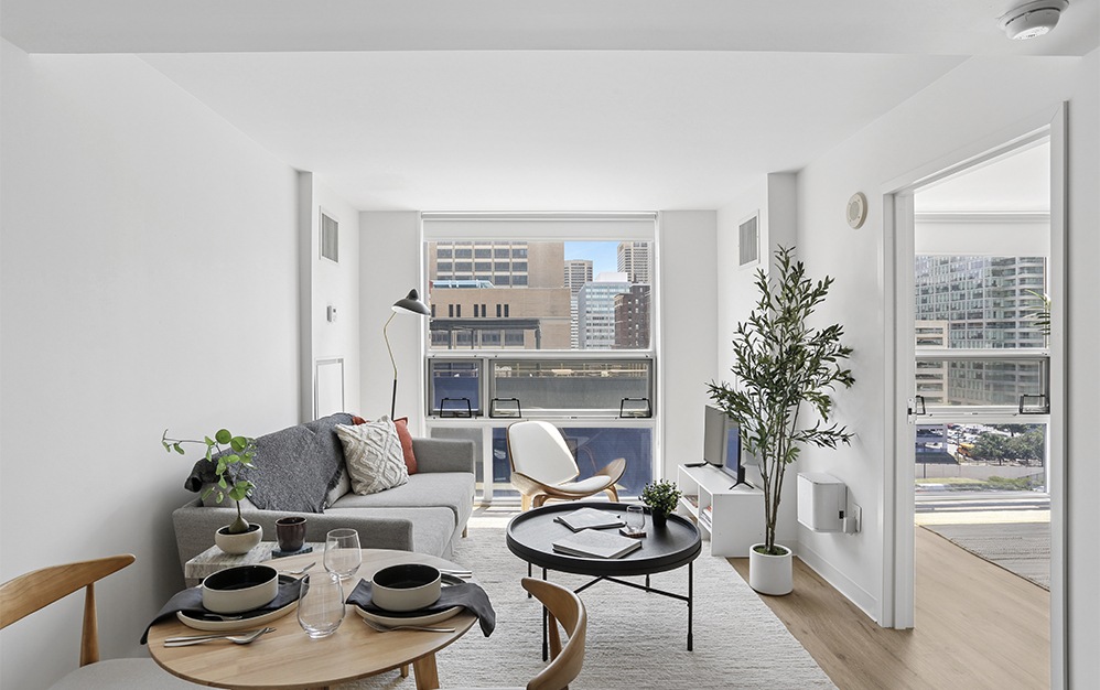 #0704 - 1 bedroom floorplan layout with 1 bathroom and 675 square feet (Open Concept Living)